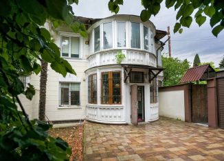 Продам 2-ком. квартиру, 90 м2, Ялта, Боткинская улица, 14