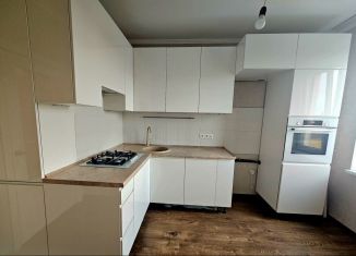 Продам 2-ком. квартиру, 50.6 м2, Калининград, улица Аксакова, 95