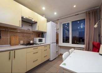 Четырехкомнатная квартира в аренду, 70 м2, Санкт-Петербург, Благодатная улица, 20