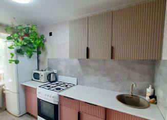 Продам 3-ком. квартиру, 62.2 м2, Воткинск, Подлесная улица, 1Б