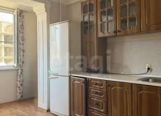 Продаю 2-комнатную квартиру, 56 м2, Махачкала, проспект Насрутдинова, 30Ак1