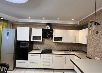 Продаю 3-ком. квартиру, 78 м2, Тула, ЖК Оружейная слобода, улица Михеева, 29