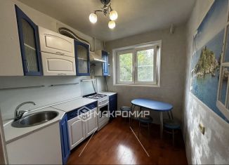 Продается 2-ком. квартира, 45 м2, Челябинск, улица Молодогвардейцев, 68В, Калининский район