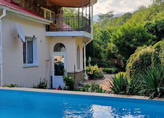 Аренда коттеджа, 300 м2, Крым, улица Ленина, 27Б