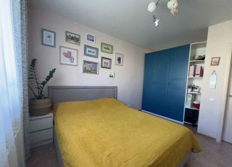 Продается 1-комнатная квартира, 40.5 м2, деревня Куюки, 10-й квартал, 15, ЖК Светлый