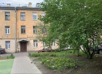 Продаю квартиру студию, 10 м2, Санкт-Петербург, 14-я линия Васильевского острова, 49, Василеостровский район