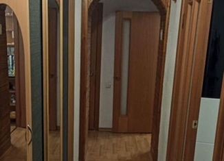 Сдаю 2-ком. квартиру, 50 м2, Калининград, улица Дзержинского