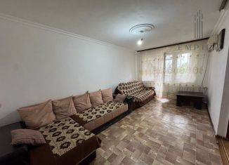 Продаю двухкомнатную квартиру, 45 м2, Грозный, бульвар Султана Дудаева, 13, 1-й микрорайон