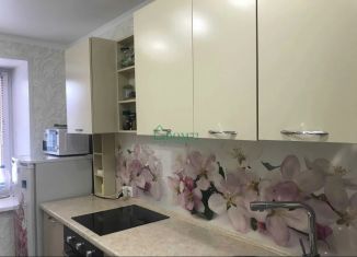 Аренда 3-ком. квартиры, 61 м2, Тобольск, 4-й микрорайон, 35Б