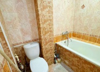 Продается 2-комнатная квартира, 38 м2, Старый Оскол, микрорайон Макаренко, 3