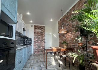 Сдам 1-комнатную квартиру, 42.6 м2, Краснодар, Гаражная улица, 107, ЖК Современник