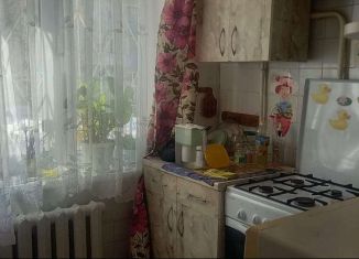 Сдается трехкомнатная квартира, 55 м2, Калуга, Московский округ, улица Поле Свободы, 12