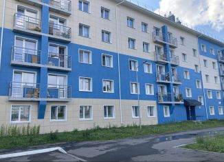 Продается трехкомнатная квартира, 80.9 м2, Волчанск, Волчанская улица, 9