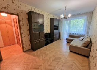 Сдаю трехкомнатную квартиру, 56 м2, Москва, улица Герасима Курина, 4к3, метро Филёвский парк