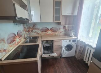 Продам 2-комнатную квартиру, 45.5 м2, Большой Камень, улица Гагарина, 19