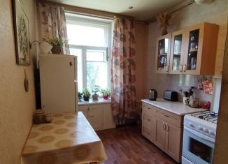 Продам трехкомнатную квартиру, 65 м2, Волгоград, улица Кузнецова, 32, Краснооктябрьский район