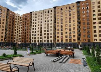 Продается 2-ком. квартира, 85 м2, Нальчик, улица Шарданова, 52, район Хладокомбинат