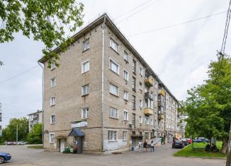 Продажа 3-ком. квартиры, 55 м2, Киров, Нововятский район, улица Ленина, 17