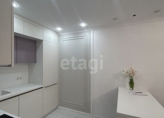 Продается 1-ком. квартира, 40 м2, Тюмень, Краснооктябрьская улица, 14