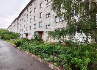 Продается однокомнатная квартира, 32 м2, Кировск, улица Маяковского, 7