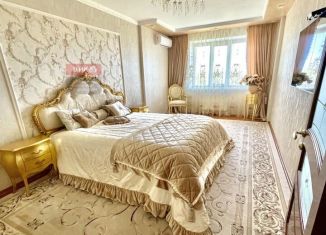 Продам 3-ком. квартиру, 88 м2, Рязань, Народный бульвар, 11