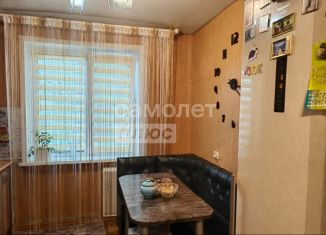 Продается 4-ком. квартира, 73.9 м2, Вологда, улица Преображенского, 45А