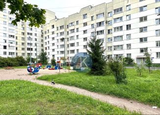 Продажа 3-ком. квартиры, 80.8 м2, Санкт-Петербург, Глухарская улица, 5к2, Глухарская улица