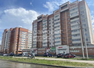 Продам 3-ком. квартиру, 69 м2, Йошкар-Ола, улица Чернякова, 7Б