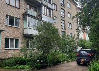 Продам трехкомнатную квартиру, 61 м2, Смоленск, 2-я линия Красноармейской Слободы, 7