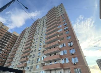 Продается двухкомнатная квартира, 60 м2, Астрахань, улица Трофимова, 6, Советский район