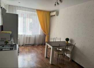 Сдается трехкомнатная квартира, 90 м2, Энгельс, улица Тельмана, 150/3