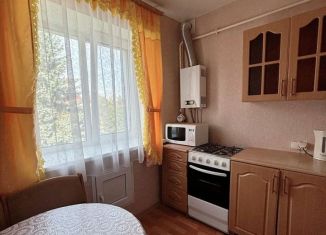 Сдаю 2-ком. квартиру, 40 м2, Брянск, улица Богдана Хмельницкого, 14, Фокинский район