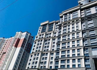 Продаю 2-комнатную квартиру, 66 м2, Краснодар, Школьная улица, 1