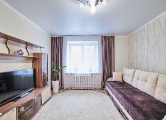 Продается 2-ком. квартира, 58.6 м2, село Мариинский, Лазурная улица, 23