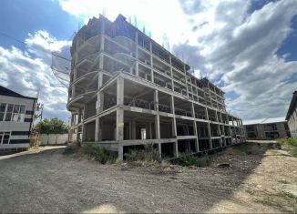 Продаю 2-ком. квартиру, 75 м2, Хасавюрт, улица Тотурбиева, 68