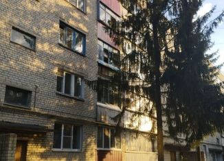 Продается 2-ком. квартира, 52 м2, Курская область, улица Карла Маркса, 63А