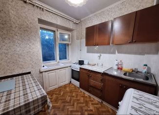 Сдаю в аренду 1-ком. квартиру, 30 м2, Тюменская область, Тульская улица, 5