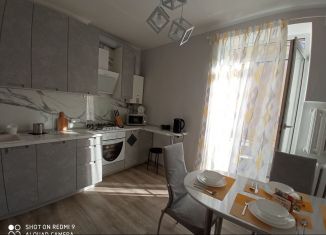 Сдается в аренду 3-ком. квартира, 74 м2, Санкт-Петербург, улица Марата, 18, метро Маяковская