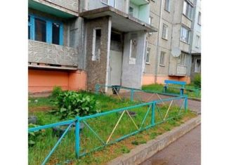 Сдам 2-комнатную квартиру, 51 м2, поселок городского типа Атамановка, улица Связи, 24А