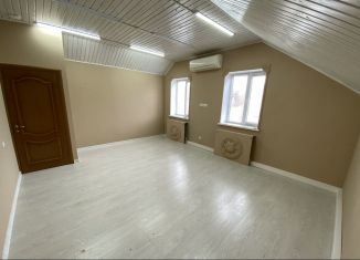 Сдам офис, 25 м2, Махачкала, улица Нурадилова, 90