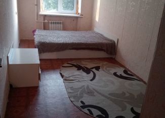 Сдам 3-ком. квартиру, 60 м2, Алексин, улица Макаренко, 6