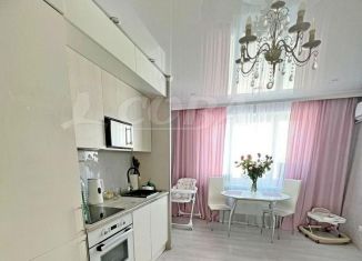 Продажа трехкомнатной квартиры, 65 м2, Тюмень, улица Федюнинского, 60