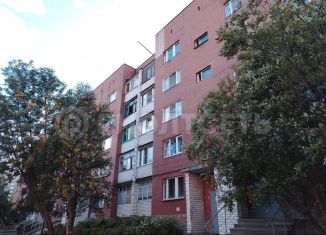 Продается 1-ком. квартира, 33 м2, Мурманск, улица Аскольдовцев, 35