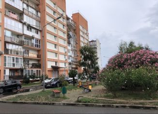 Сдается в аренду 2-комнатная квартира, 56 м2, Краснодарский край, Урожайная улица, 71/1