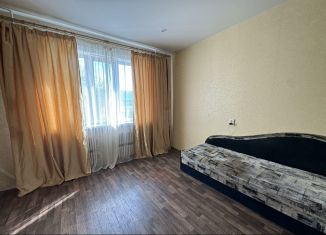 Продам 1-ком. квартиру, 28 м2, Казань, Советский район, улица Закиева, 37