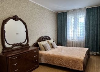 Сдаю 2-ком. квартиру, 49 м2, Татарстан, улица Марселя Салимжанова, 17