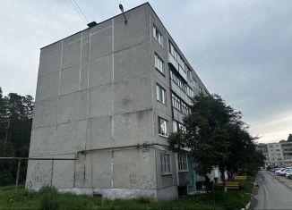 Продам 2-ком. квартиру, 52.4 м2, Свердловская область, Юбилейная улица, 15