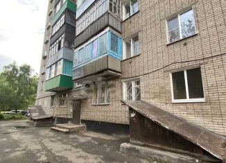 Продажа трехкомнатной квартиры, 60.8 м2, Удмуртия, улица Революции, 19