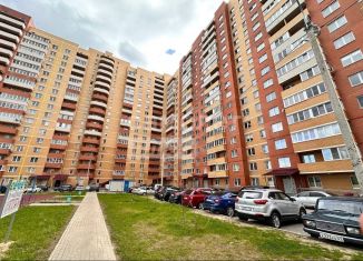 Аренда двухкомнатной квартиры, 60 м2, Московская область, микрорайон имени В.Н. Махалина, 33