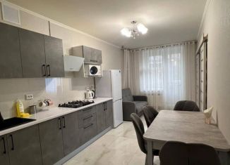 Сдам в аренду 1-ком. квартиру, 56 м2, Татарстан, Чистопольская улица, 34